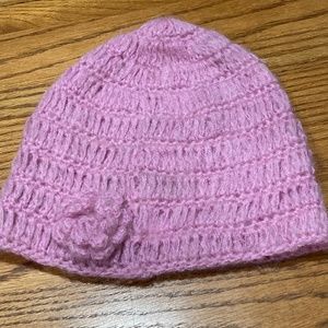 ⭐️Free with bundle Light Pink Knit Beanie with Flower on side. 100% Acrylic. Y2K
